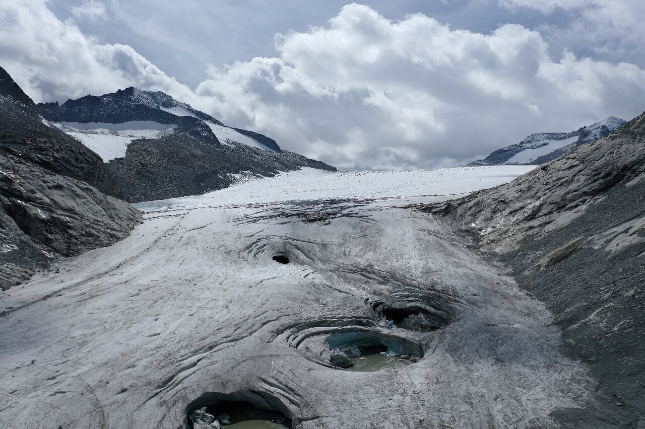 Midiendo el retroceso del glaciar más grande de Italia