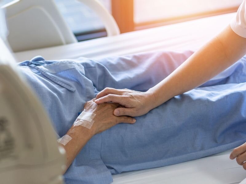 U.S. nursing homes fail to report many serious falls, bedsores: Study