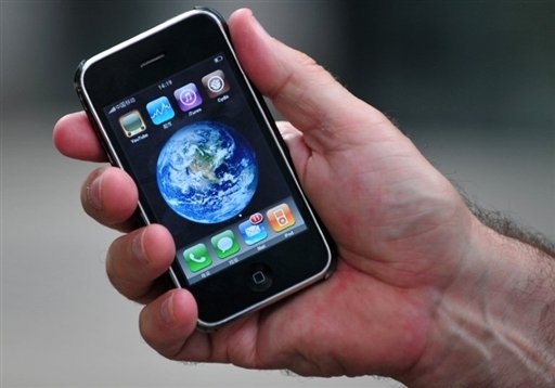 Wikipedia launches iPhone application