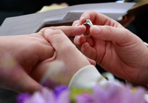 Do Men Wear Engagement Rings? – DR Blog
