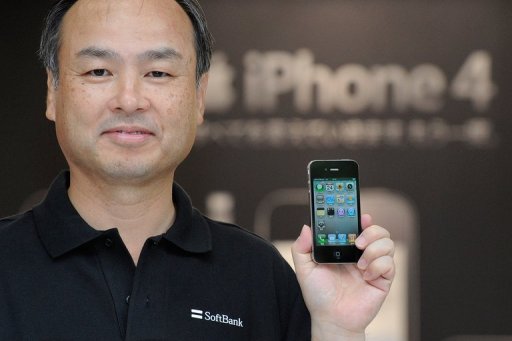 Battle to sell the iPhone heats up in Japan