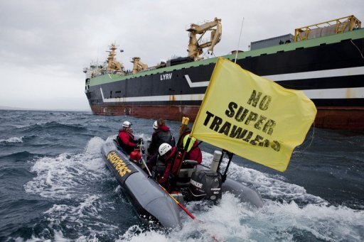 Super-trawler cleared to fish in Australian waters