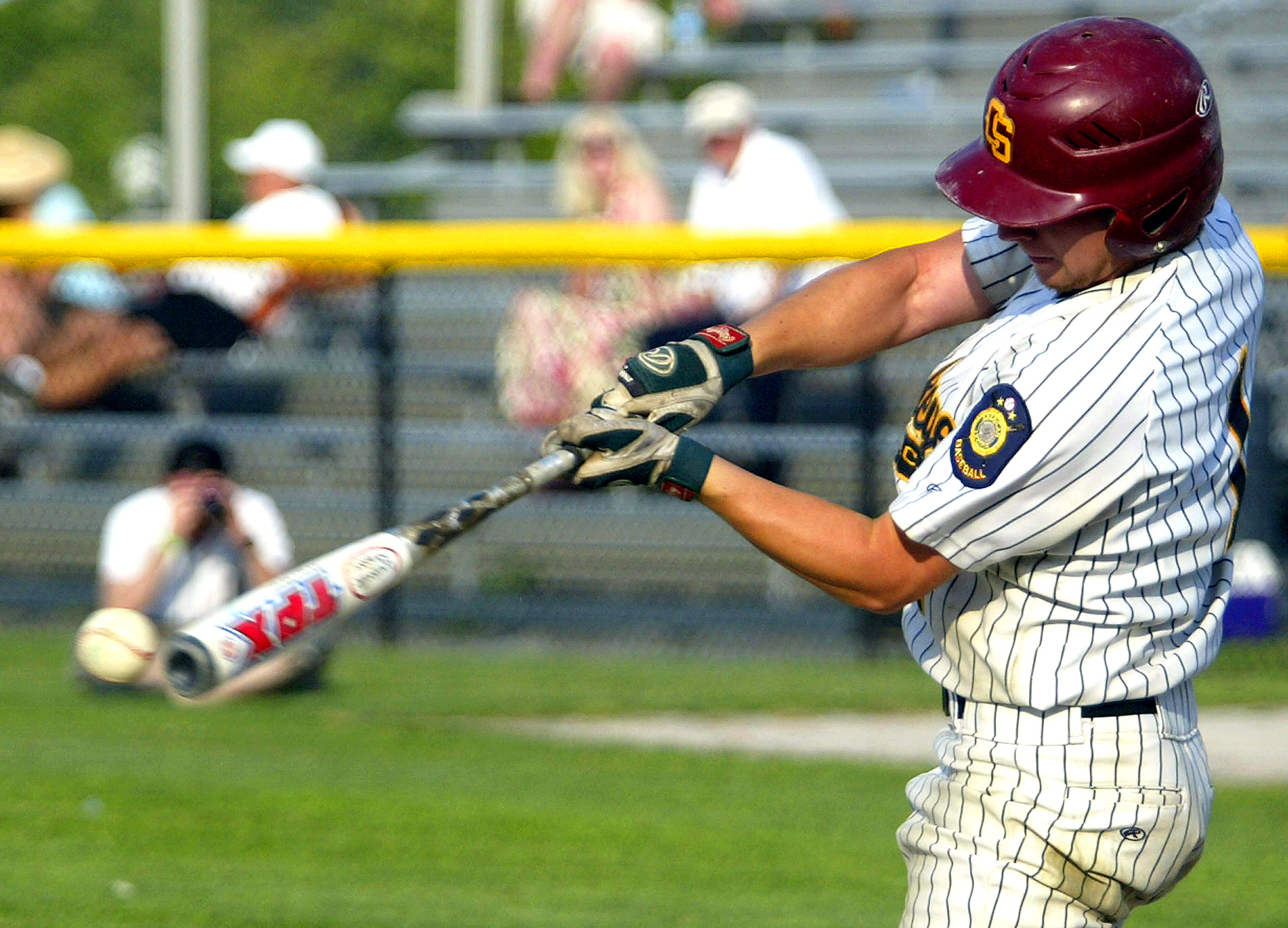For young baseball players, light bats don't hit too fast