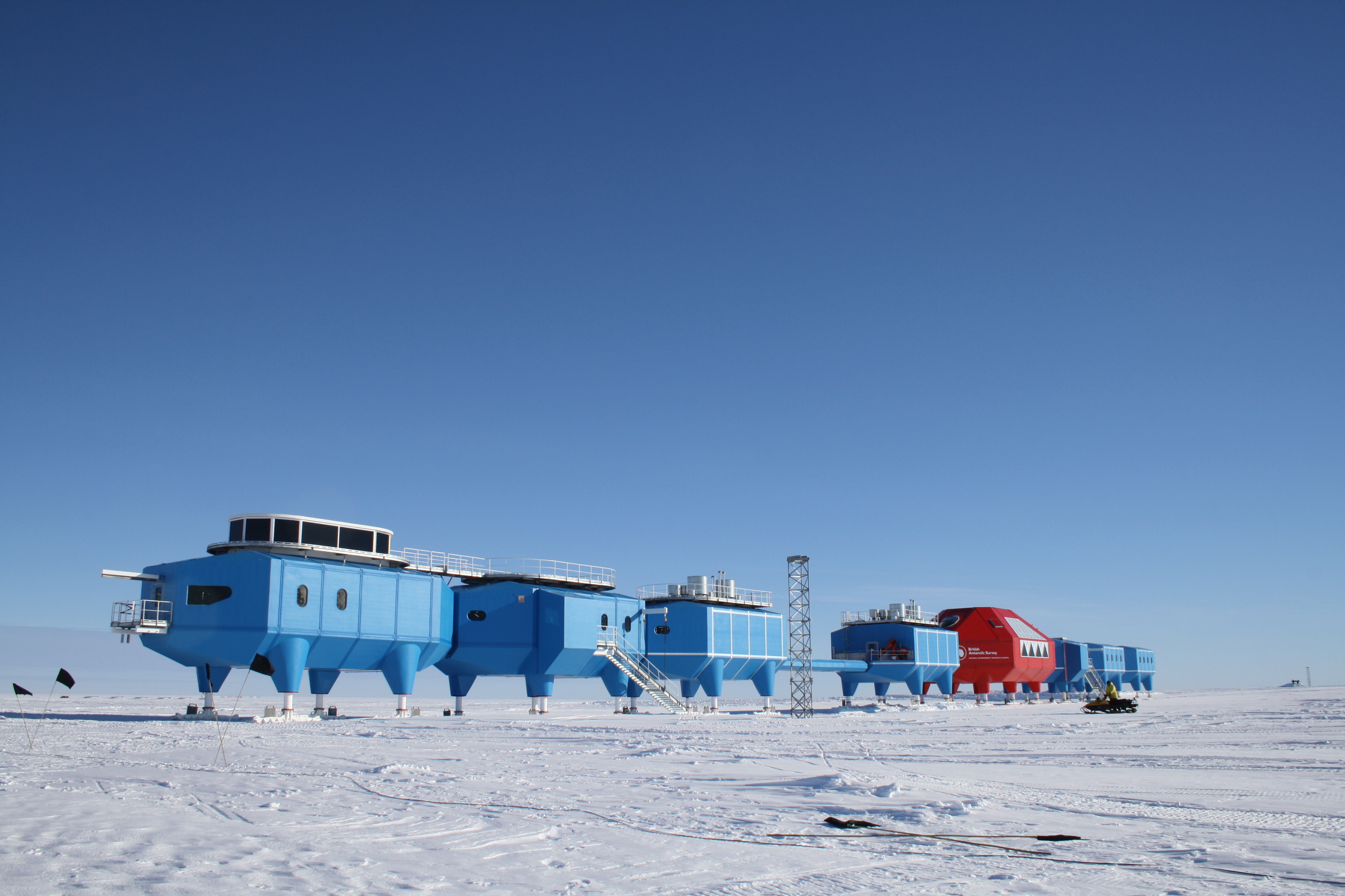 Антарктический научно исследовательский. Полярная станция Амундсен-Скотт. Научная станция Восток в Антарктиде. Антарктида станция Halley. Полярная станция Восток в Антарктиде.