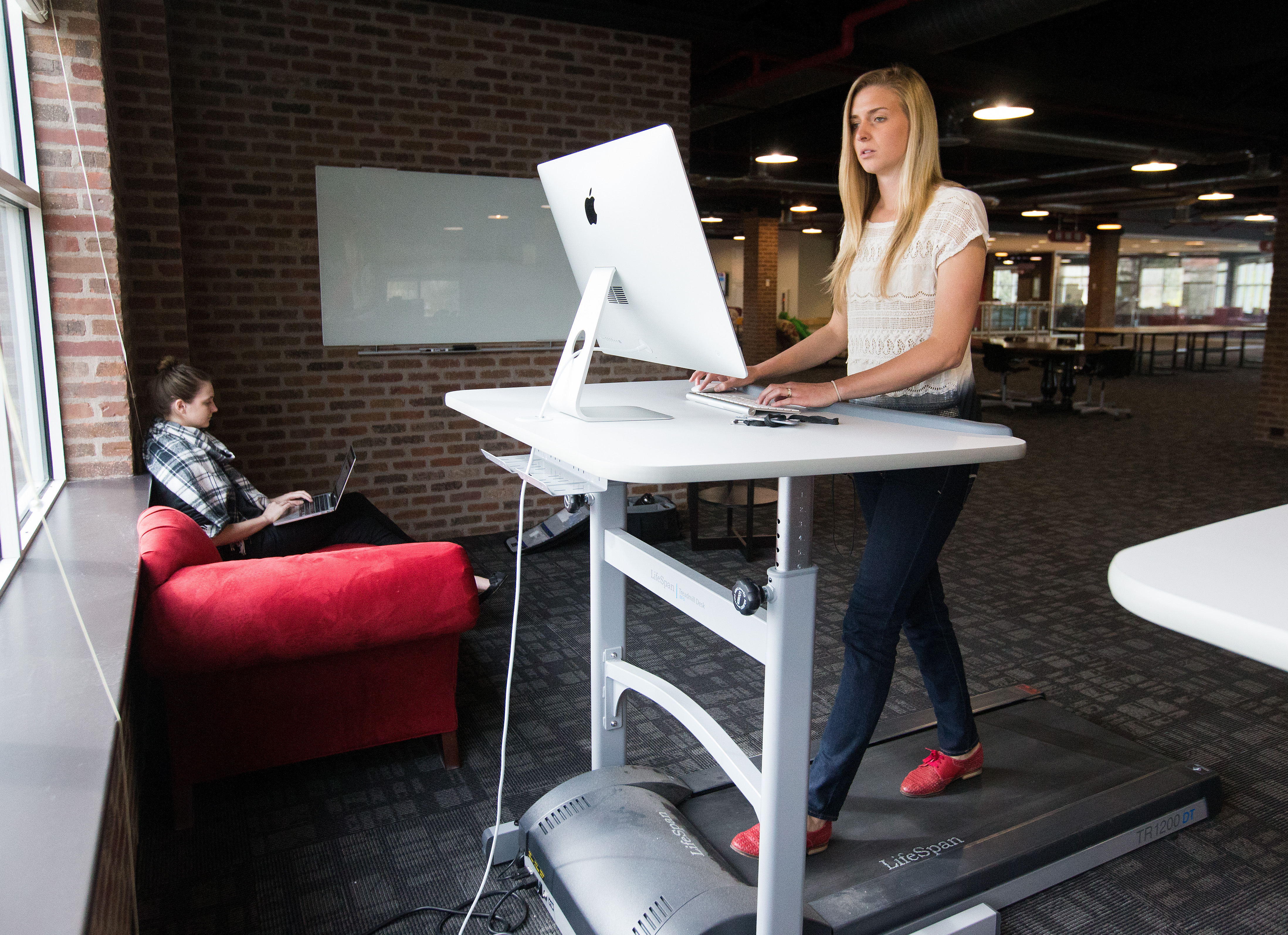 New Research Shows Impact Treadmill Desks Have On Job Performance