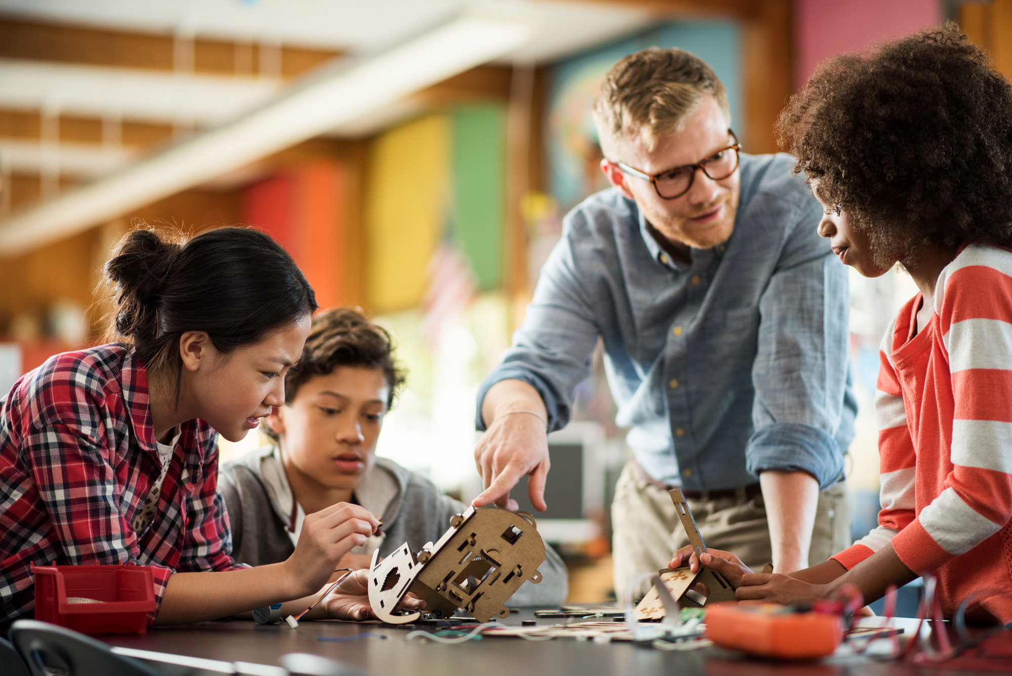 Classroom tech plugs kids into maker movement