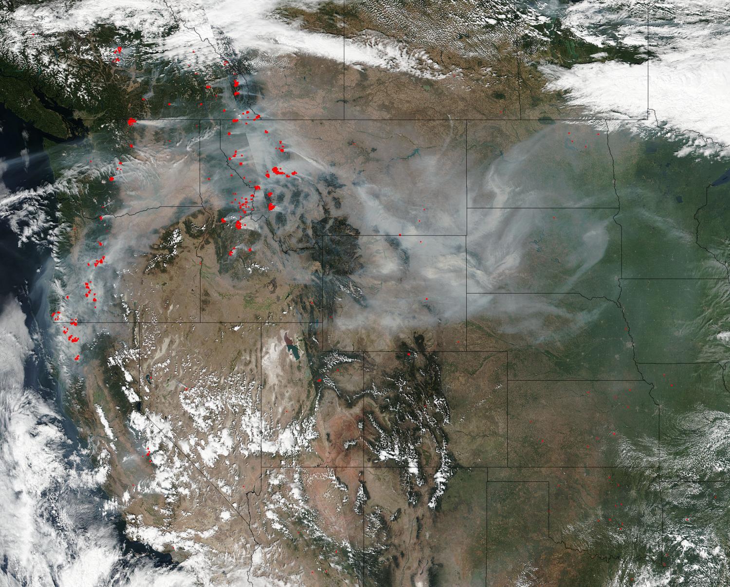 Image Smoke and fires light up Pacific Northwest