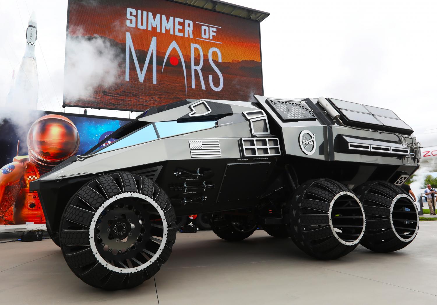 NASA unveils Mars rover concept vehicle
