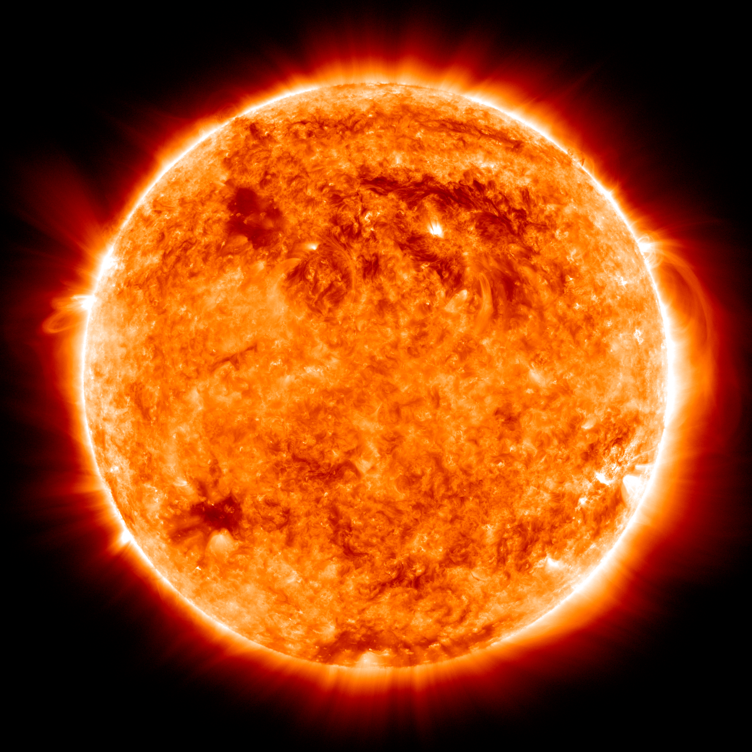 New clue to solving the mystery of the Sun #39 s hot atmosphere