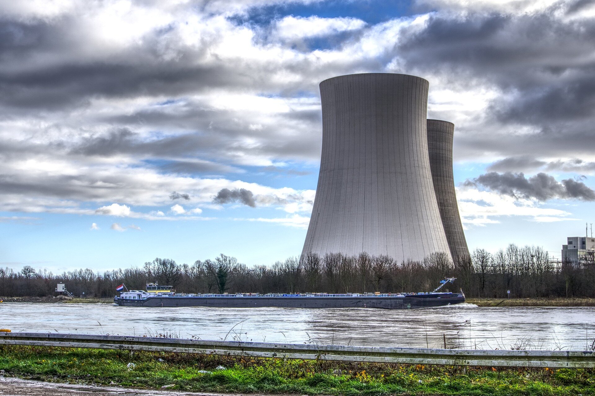 Tech billionaires rally around nuclear as energy crisis looms