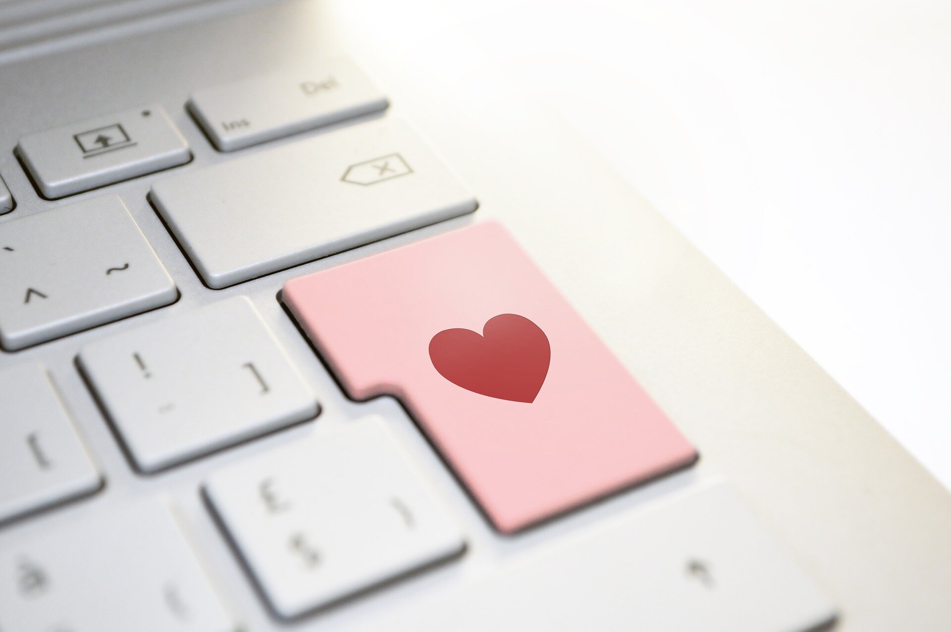 How popular is online dating