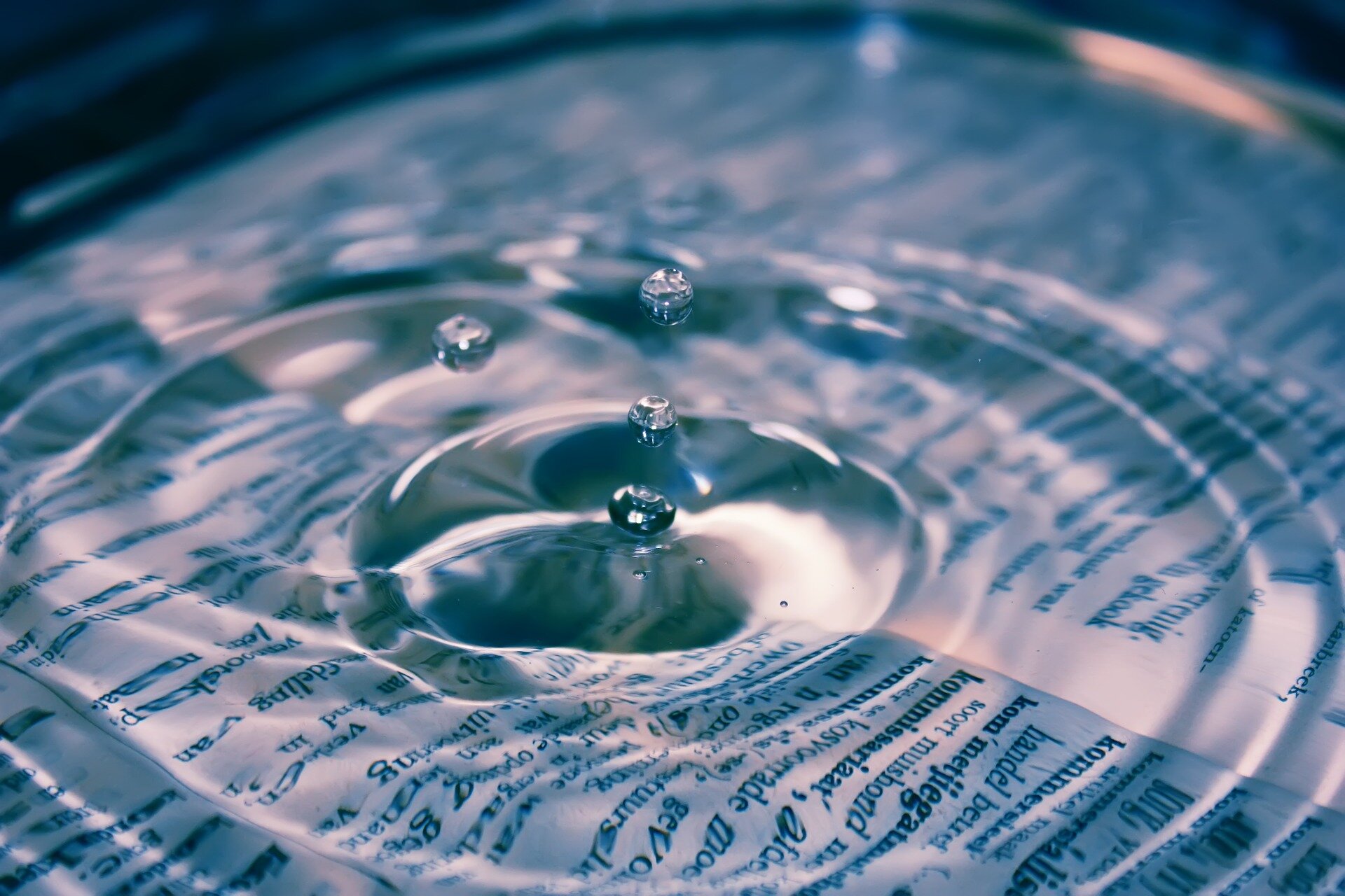 The fountain of life: Water droplets hold the secret ingredient for building lif..