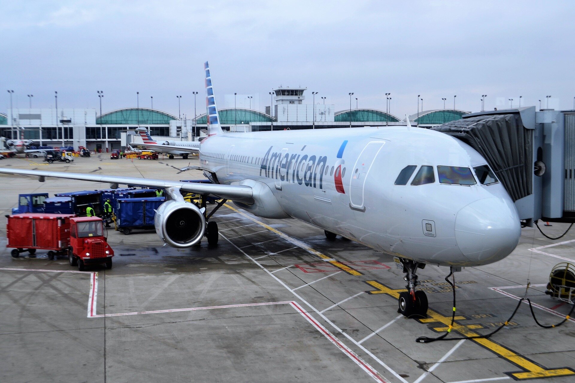 #American Airlines testing face-scanning at DFW Airport