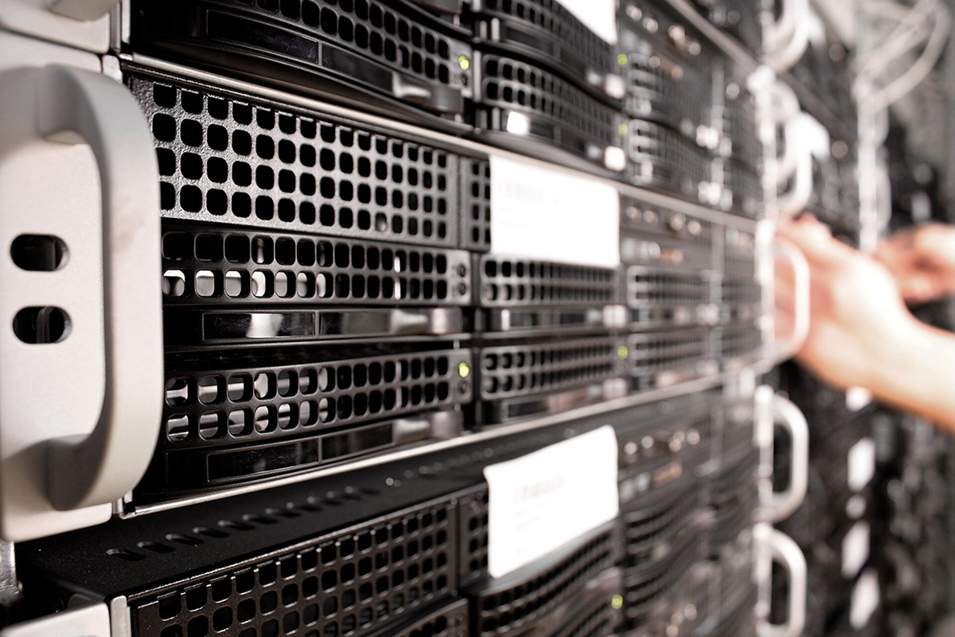 Cloud server leasing can leave sensitive data up for grabs