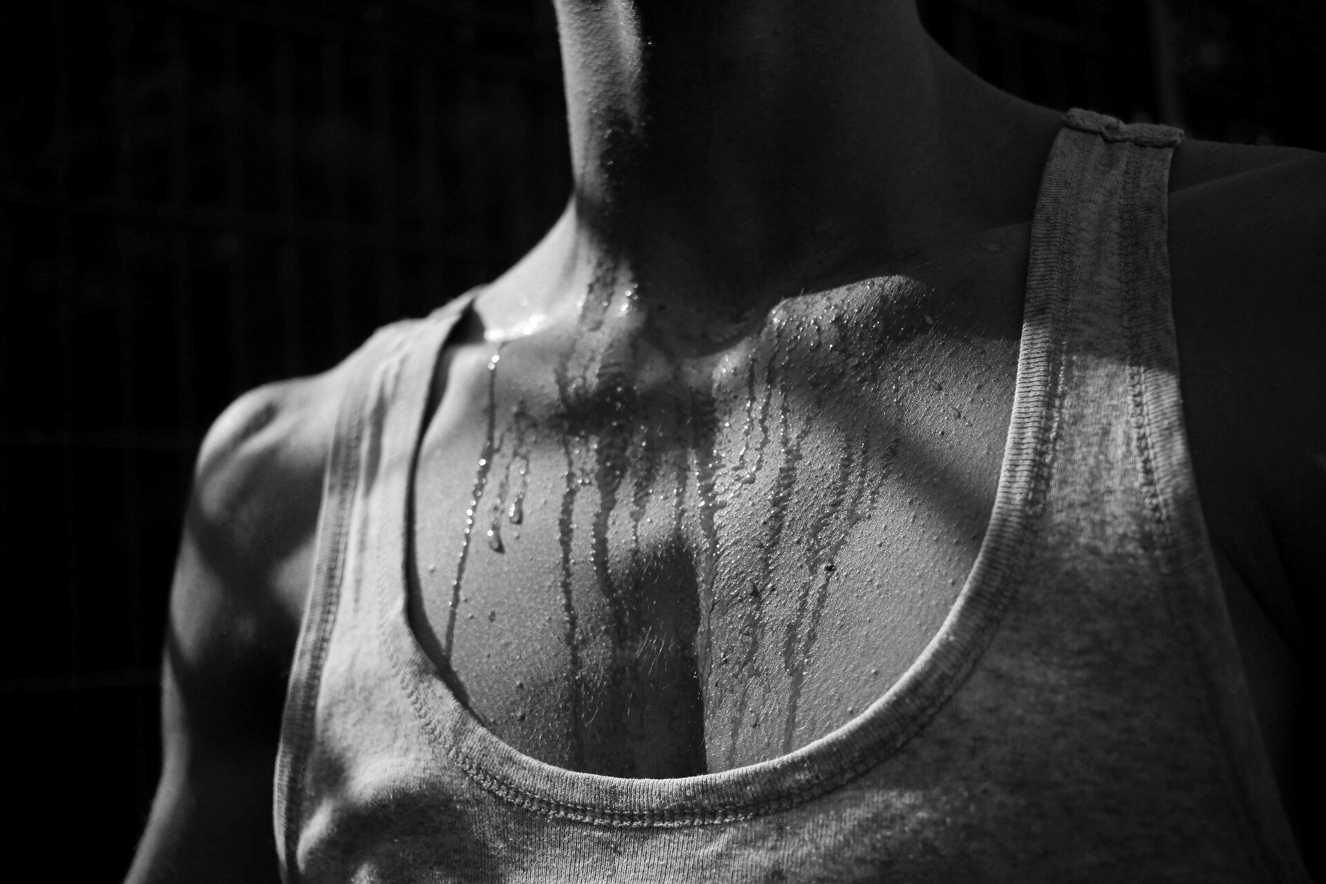 ‘Smart necklace’ biosensor may track health status through sweat