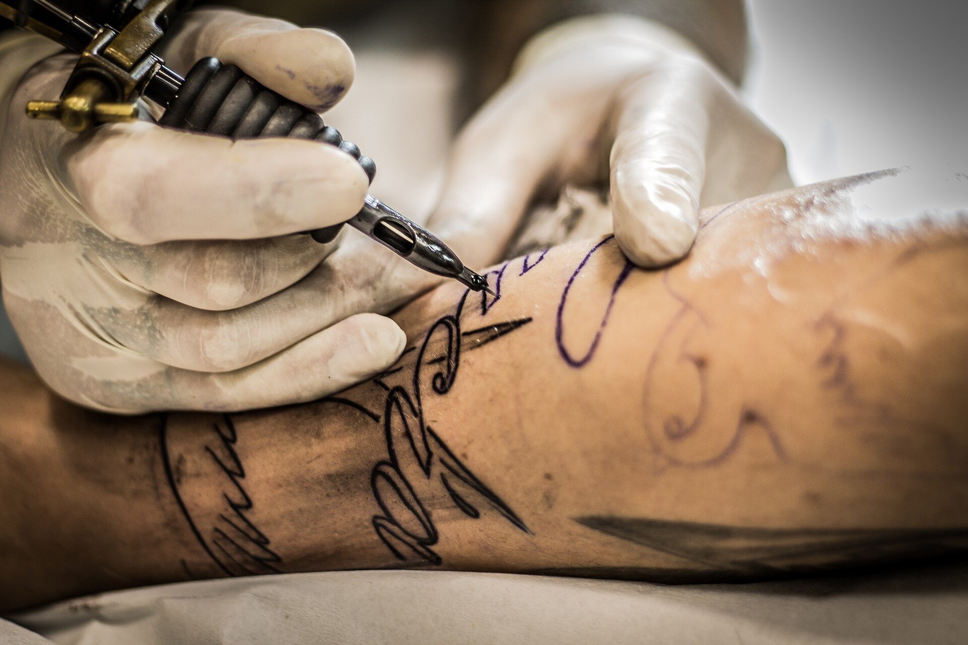 New research suggests tattoos are not a turnoff for customers
