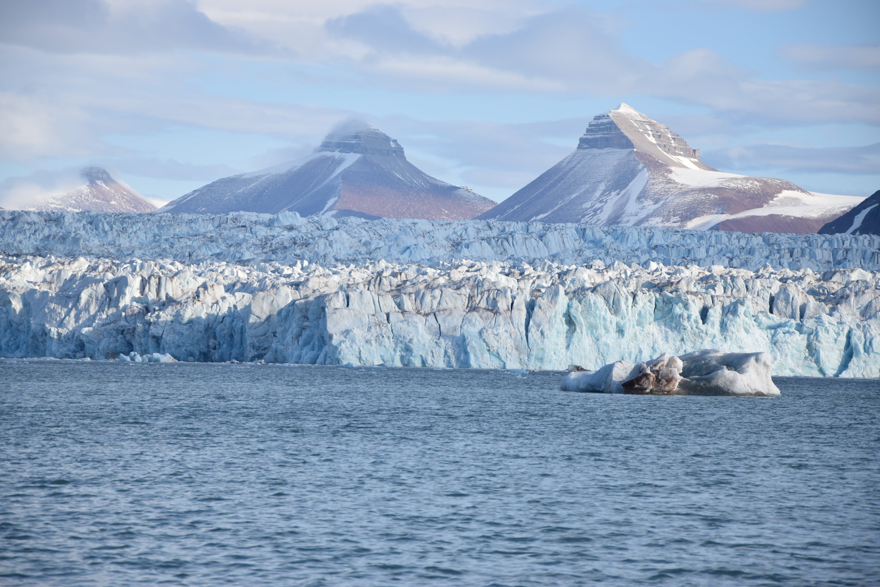 De Noordelijke ijszee begon al op te warmen voordat industriële uitstoot van CO2 een factor kon zijn