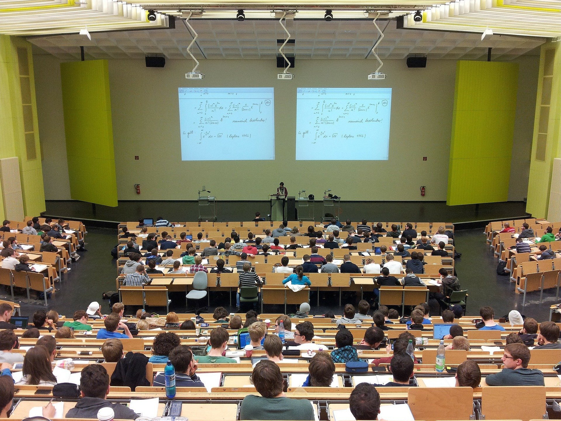 Experts call for a more pragmatic approach to higher education teaching