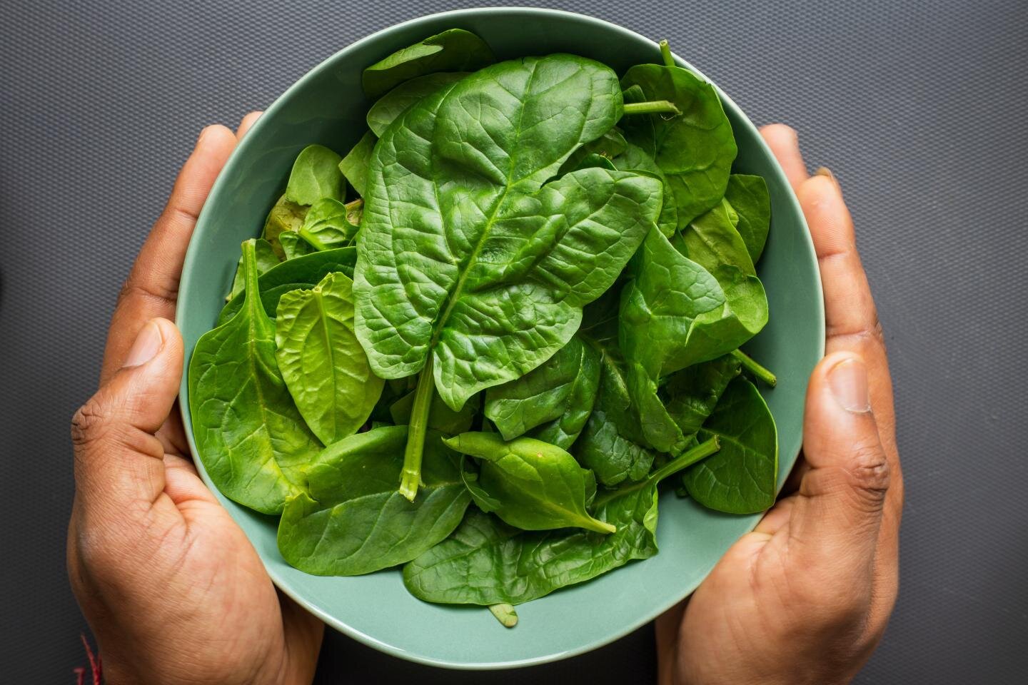 Green leafy vegetables essential for muscle strength