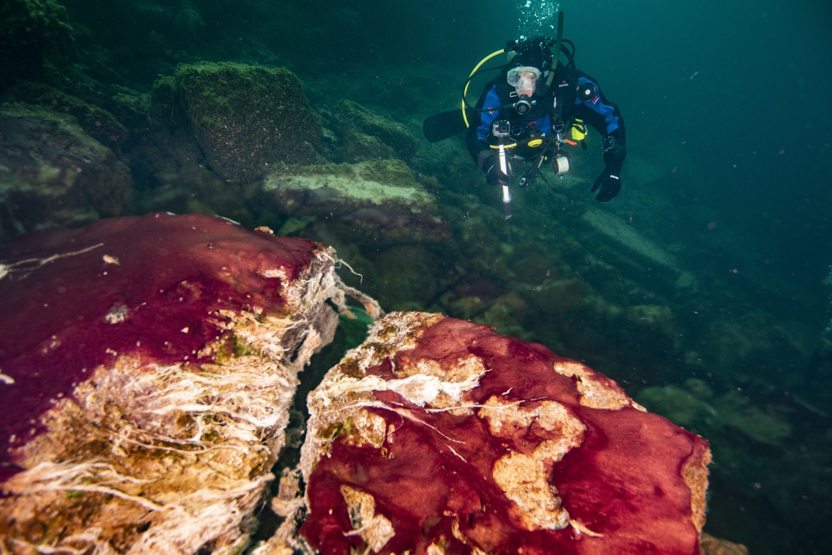Lake Huron sinkhole surprise: The rise of oxygen on early Earth linked to changi..