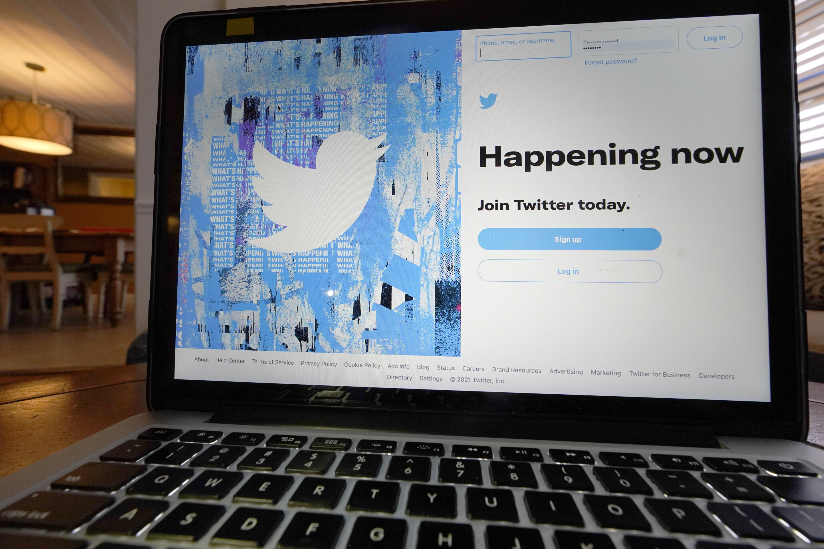 That was fleeting: Twitter kills off ephemeral messages