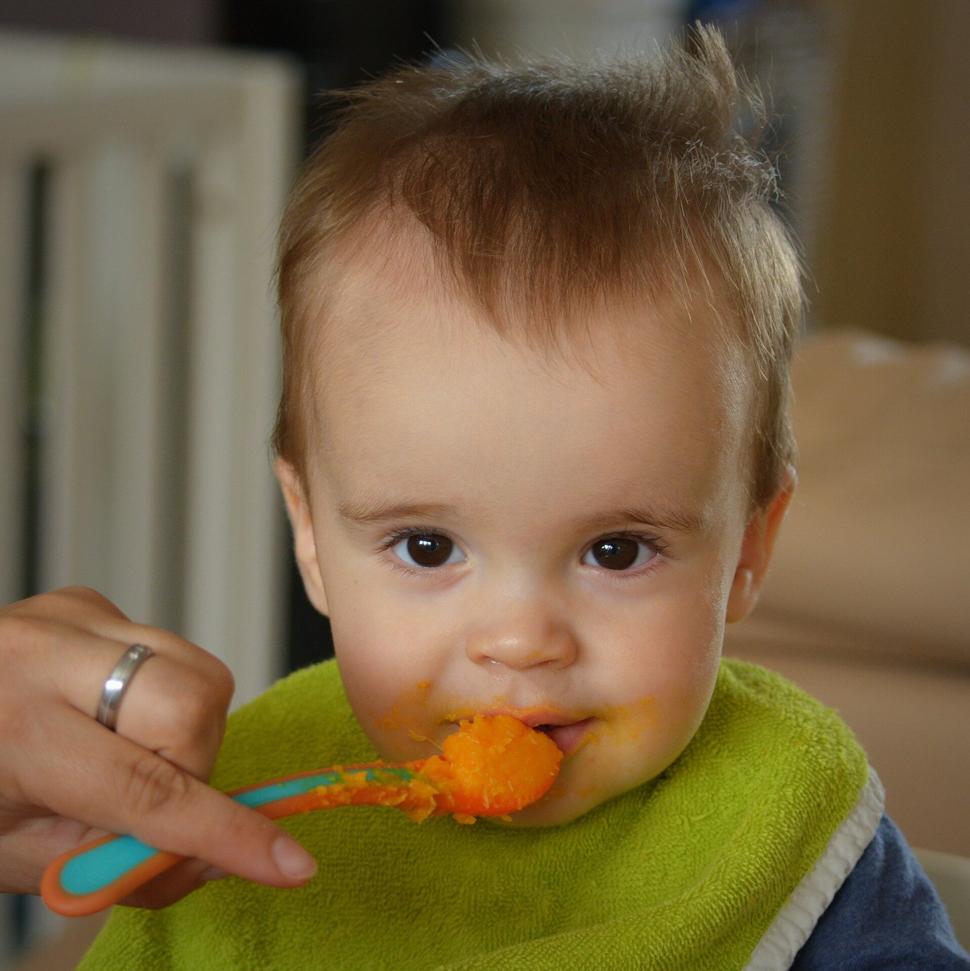 #Average of nine promotional claims on packaging of UK baby food products: study