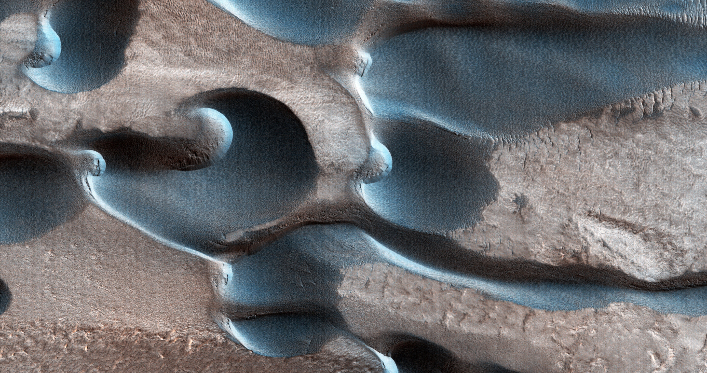 Beautiful dunes on Mars, sculpted by swirling winds