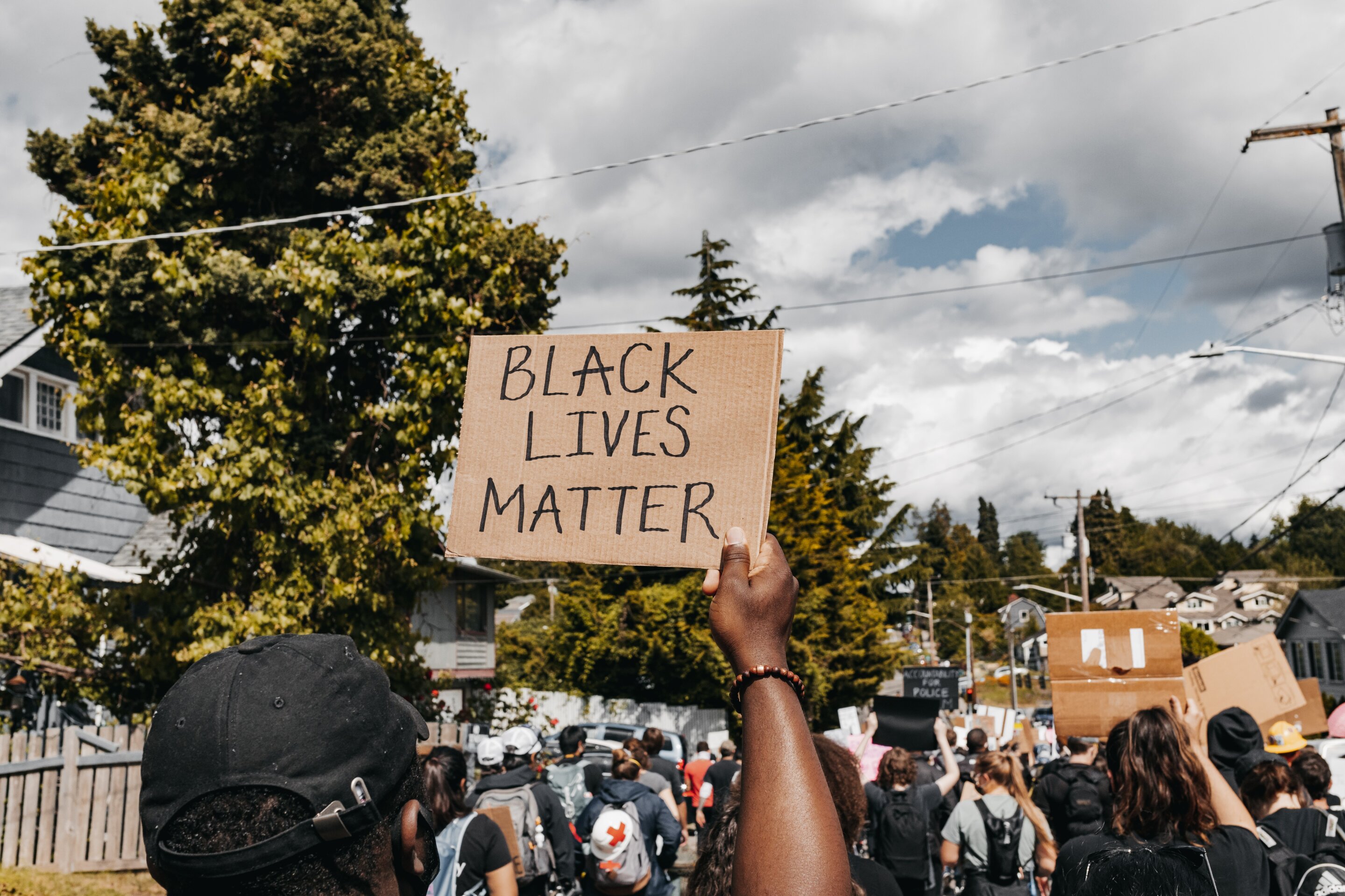 Those who support Black Lives Matter tend to be less hesitant about vaccines, study finds - COVID-19 - Health - Public News Time