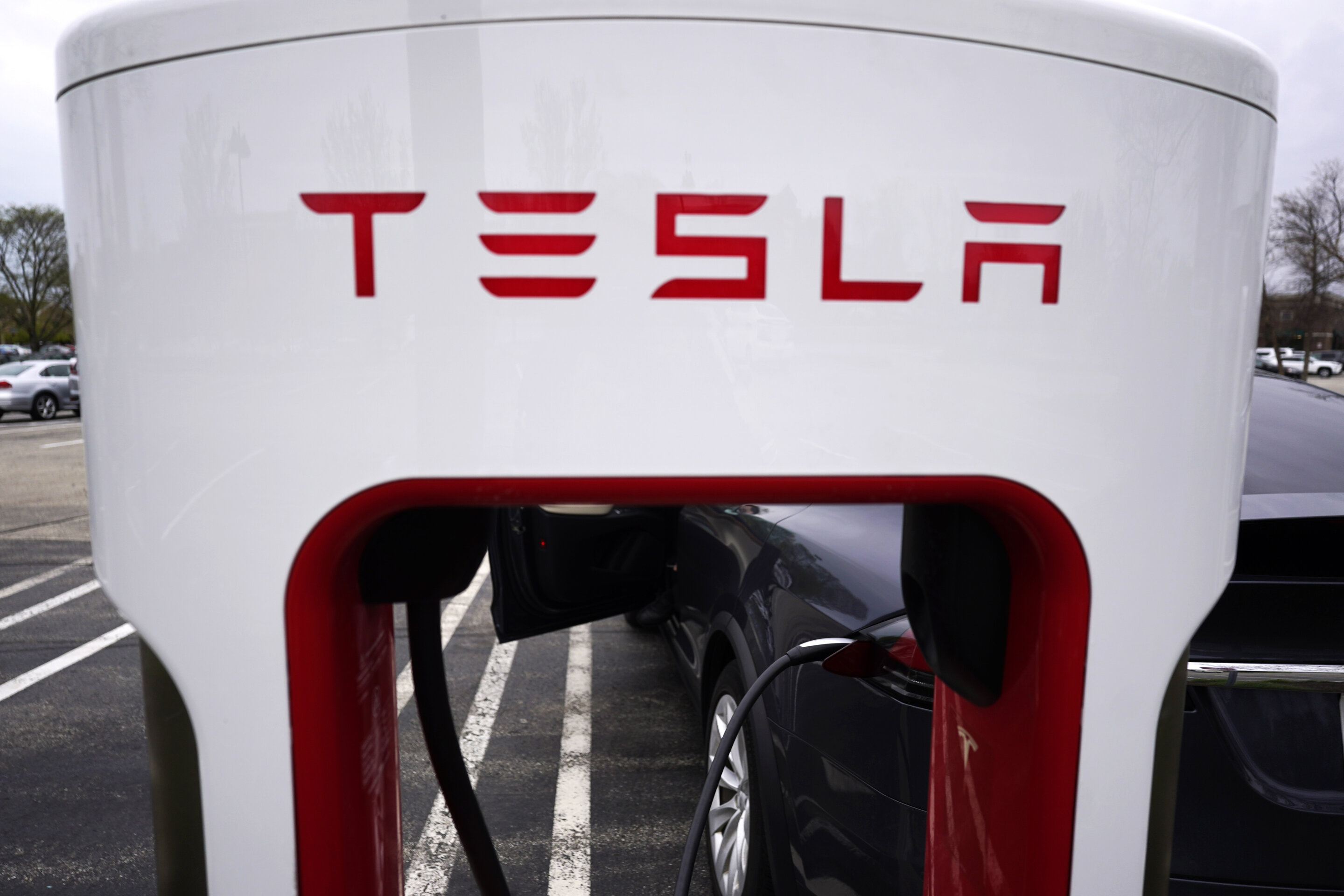 #Competitors chip away at Tesla’s US electric vehicle share