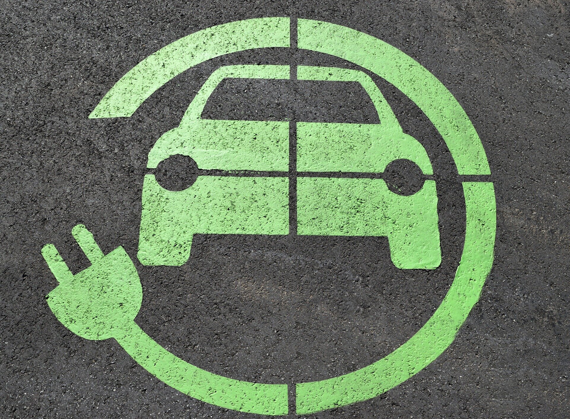 Automakers, dealers and shoppers dawdle on EVs despite strong year