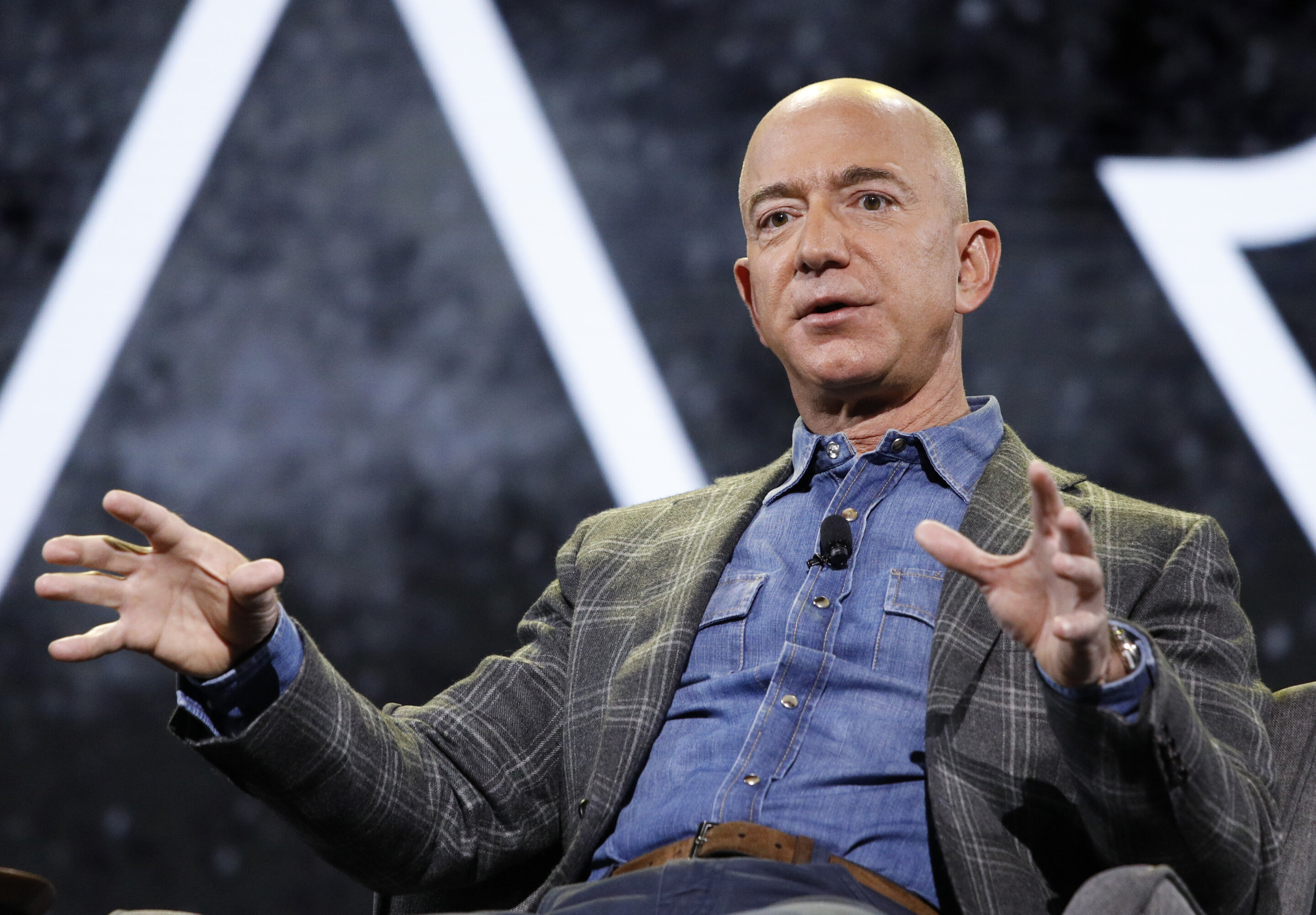FTC says Bezos, Jassy must testify in probe of Amazon Prime
