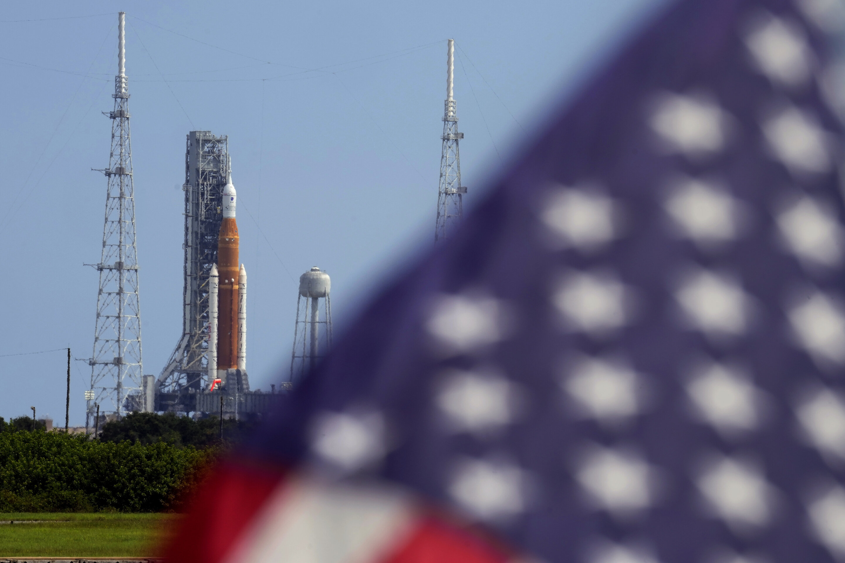 Fuel leak ruins NASA’s 2nd shot at launching moon rocket