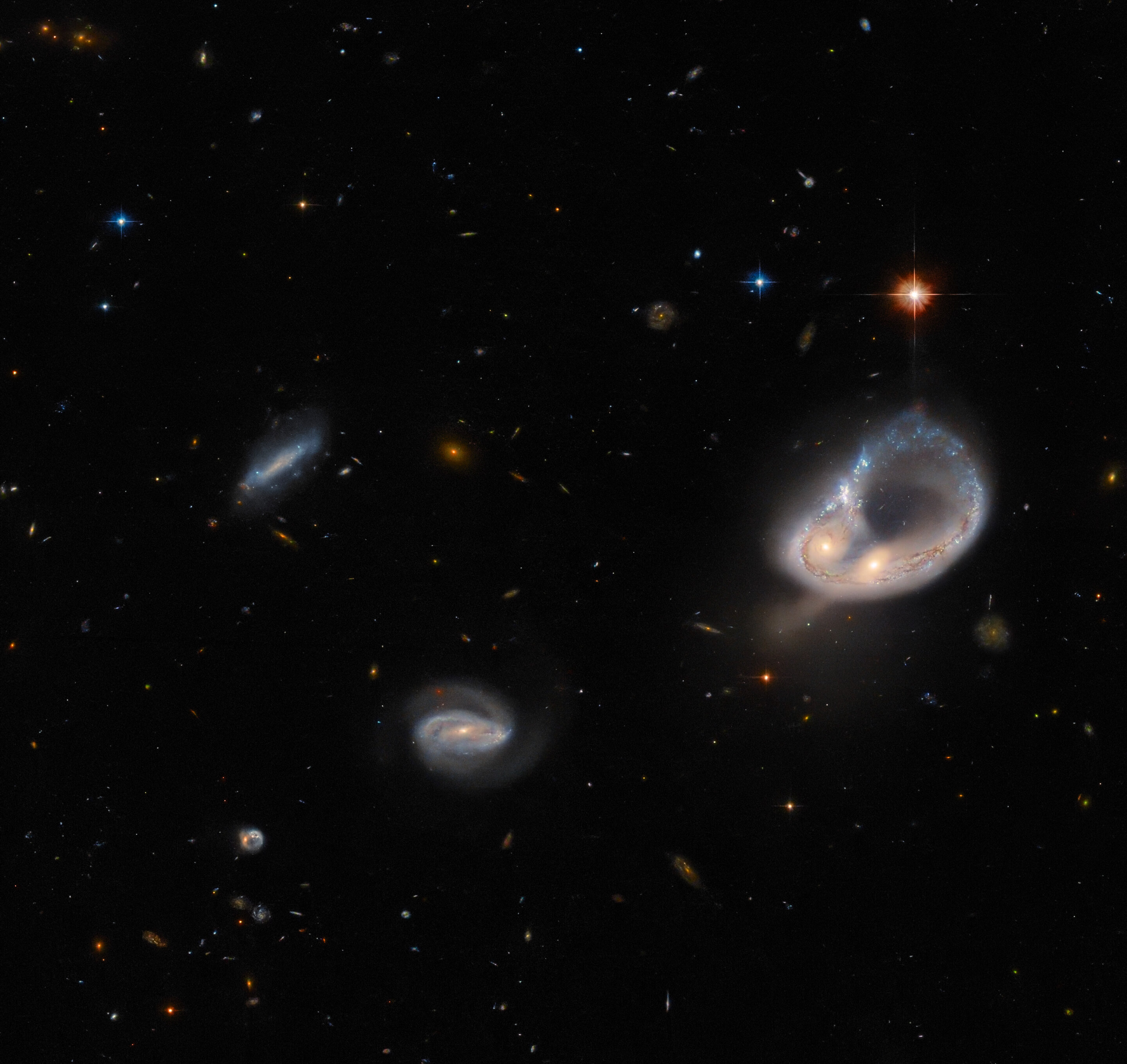 Image: Hubble hunts an unusual galaxy