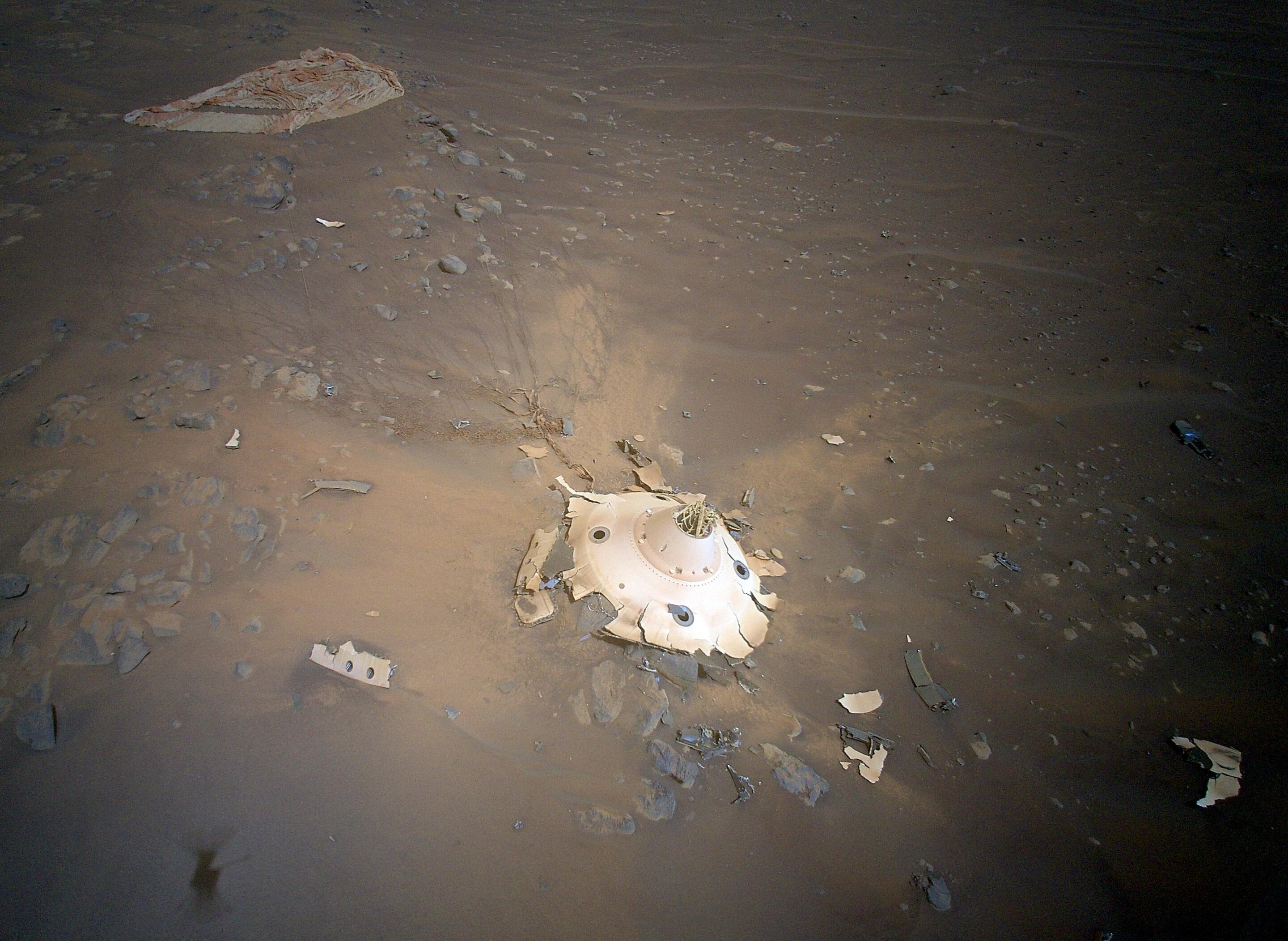 #Ingenuity Mars Helicopter spots gear that helped Perseverance rover land