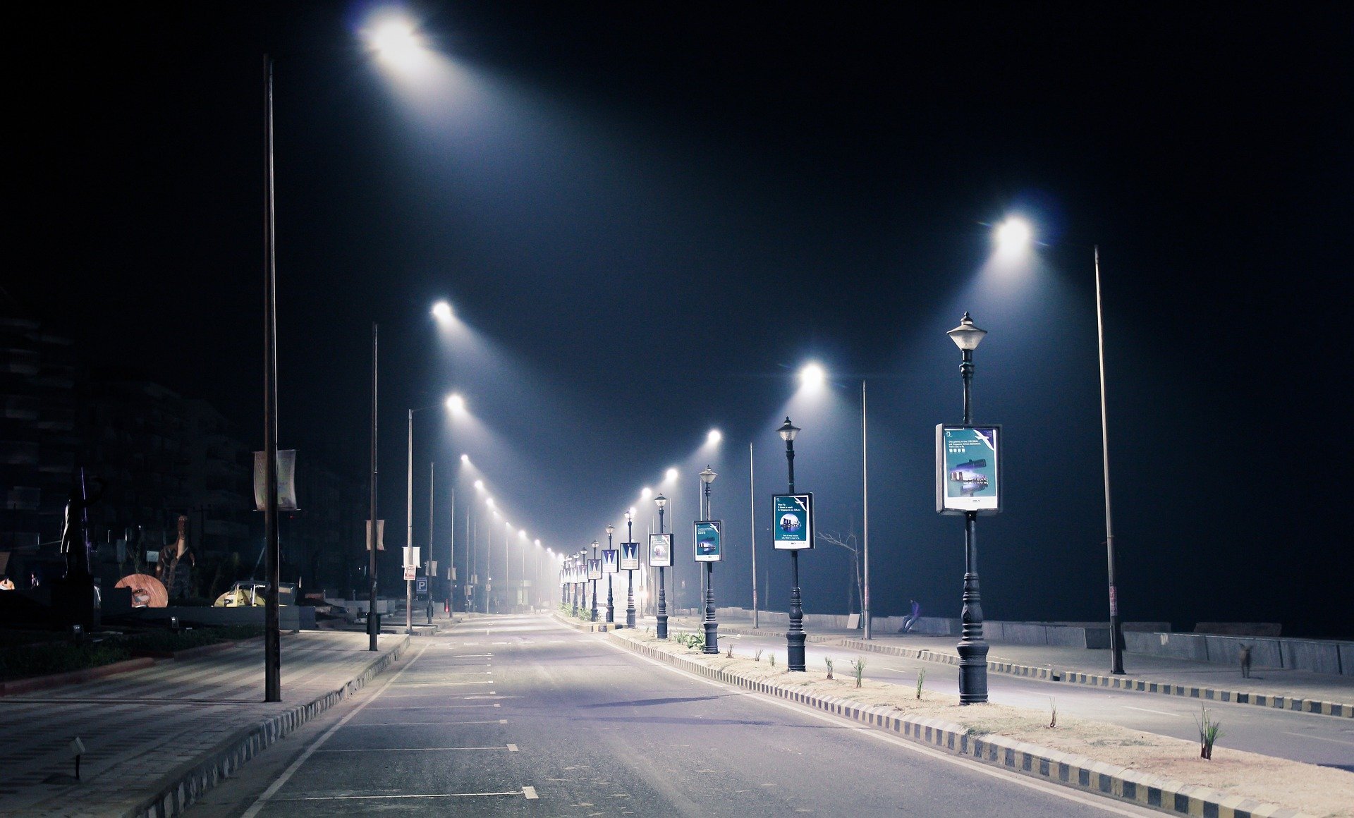 Simulation study investigates energy-saving dimmer switch for streetlighting