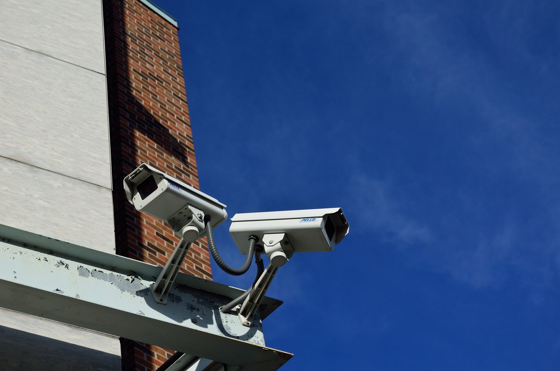 UK clamps down on Chinese surveillance cameras