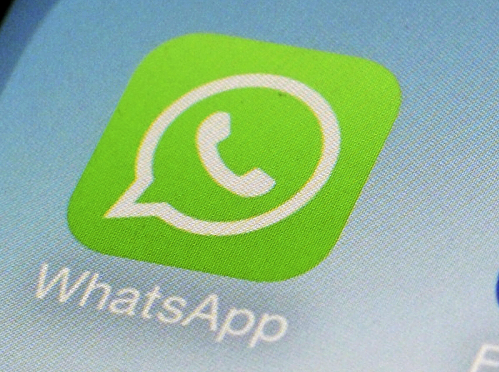 #WhatsApp adds messaging tools to attract businesses
