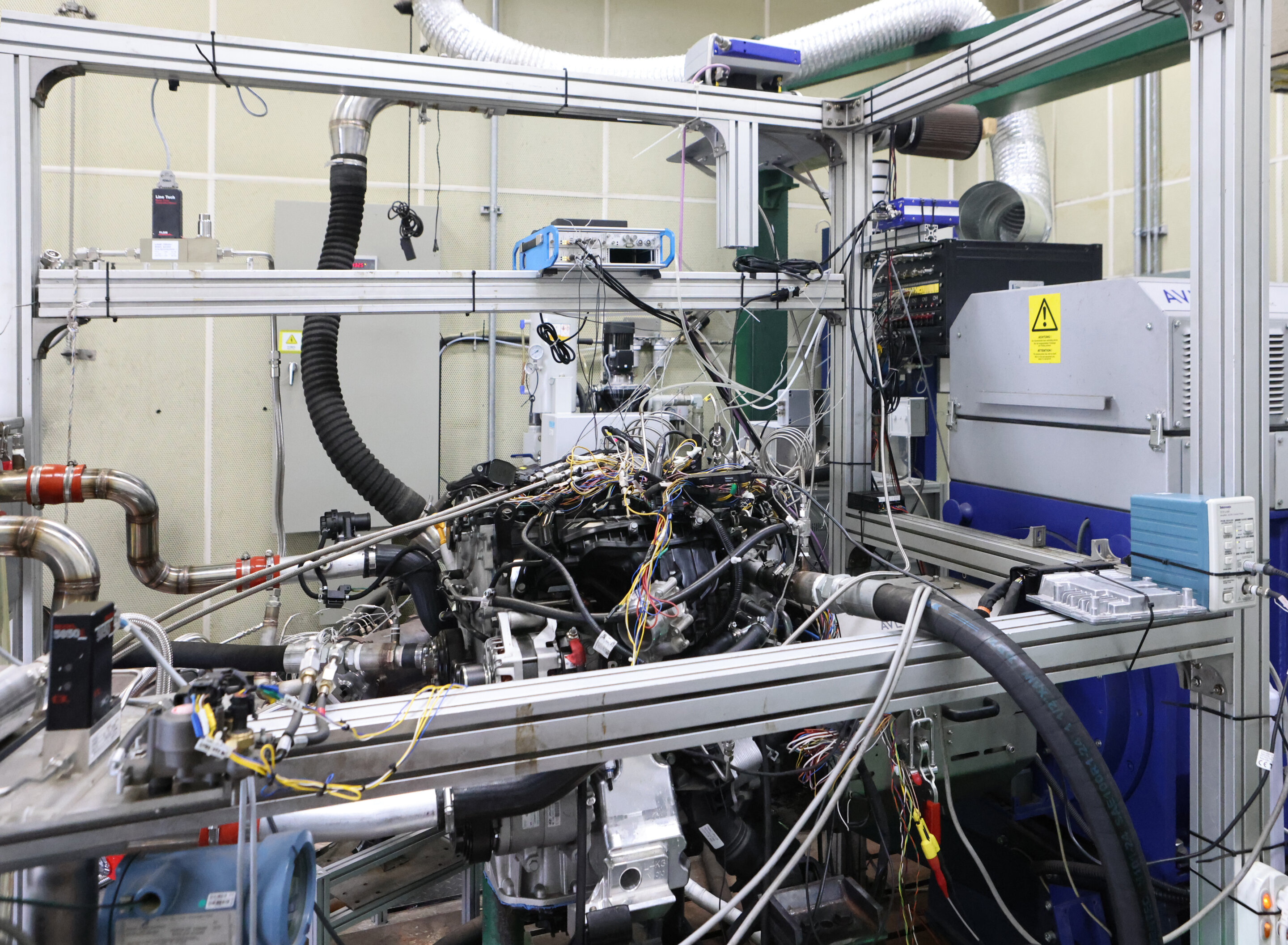 Research team develops 2-liter class hydrogen engine capable of running entirely on hydrogen