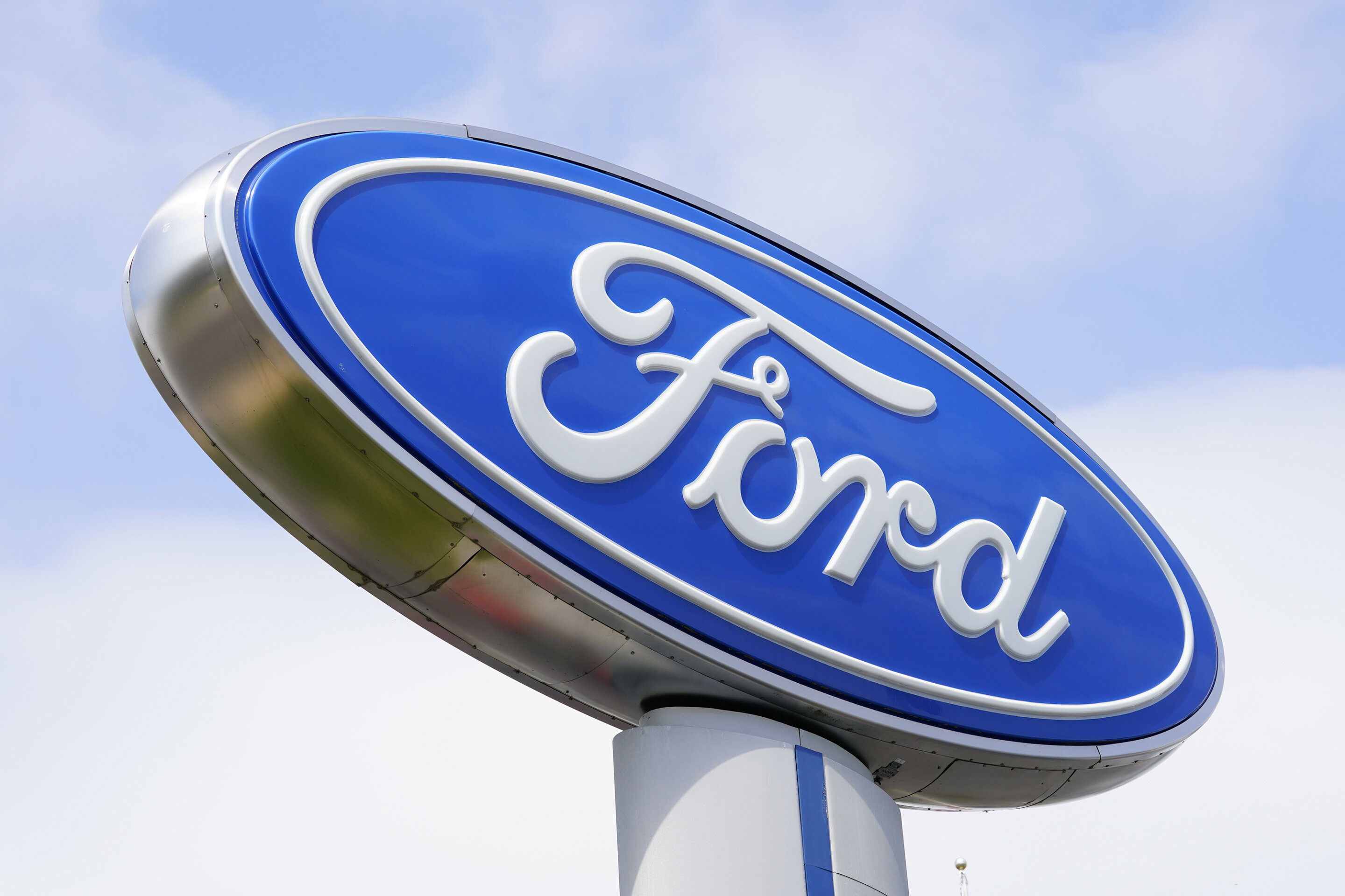 #Ford to raise production as US auto sales start to recover