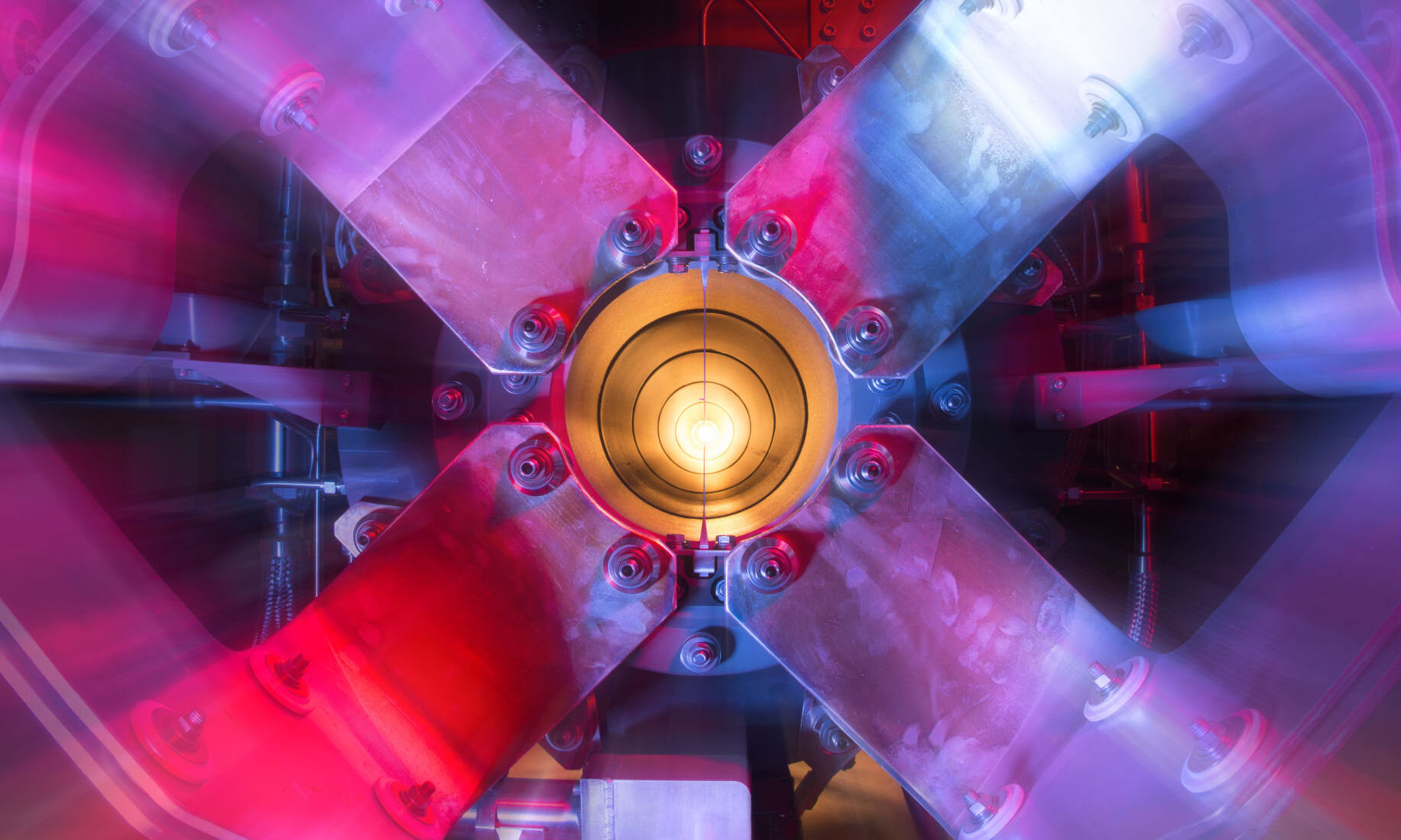 'Ghostly' neutrinos provide new path to study protons - Phys.org