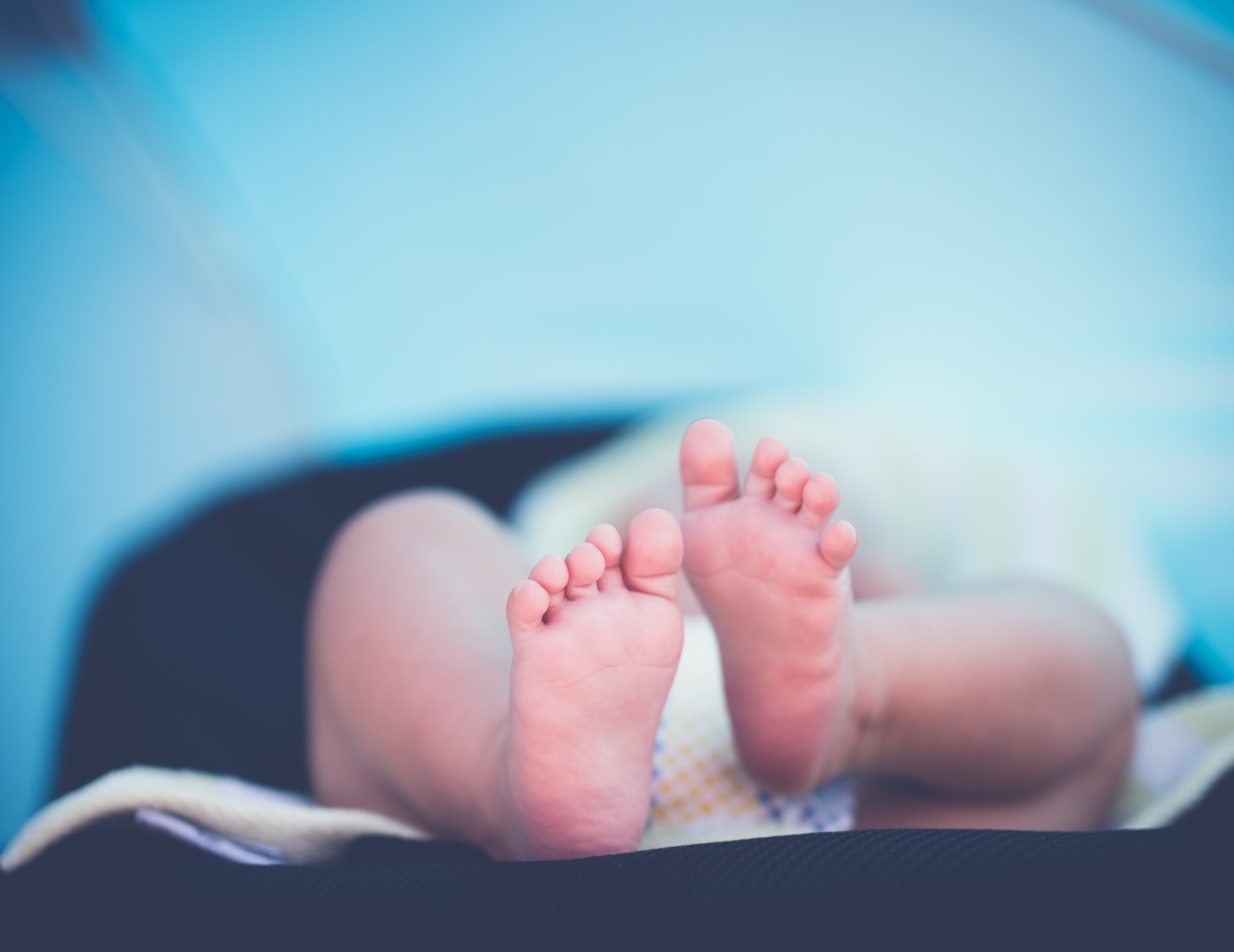 Mozart lullaby may ameliorate pain in newborns during heel prick blood test