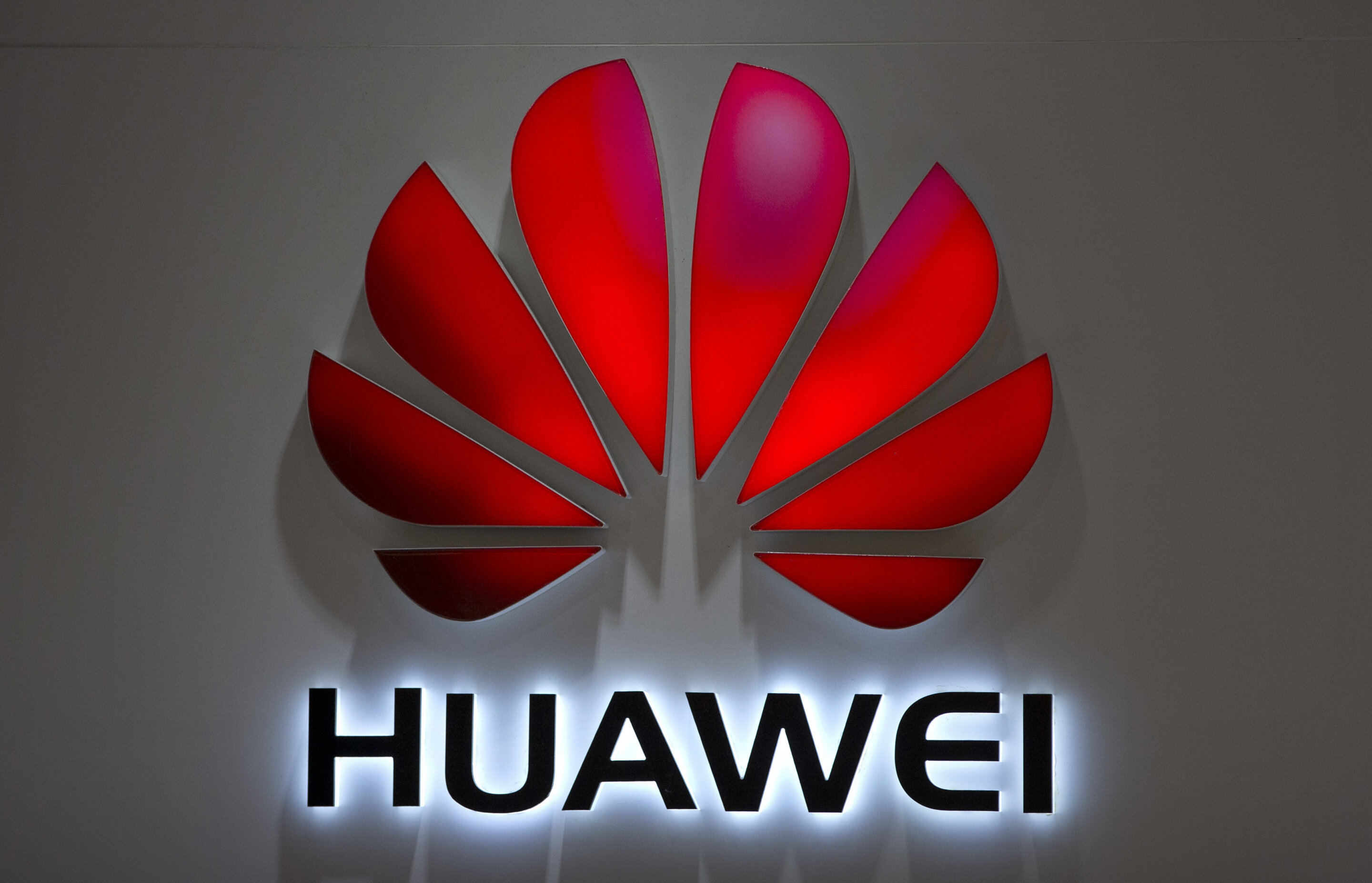#Huawei dominates MWC mobile tech fair despite US sanctions