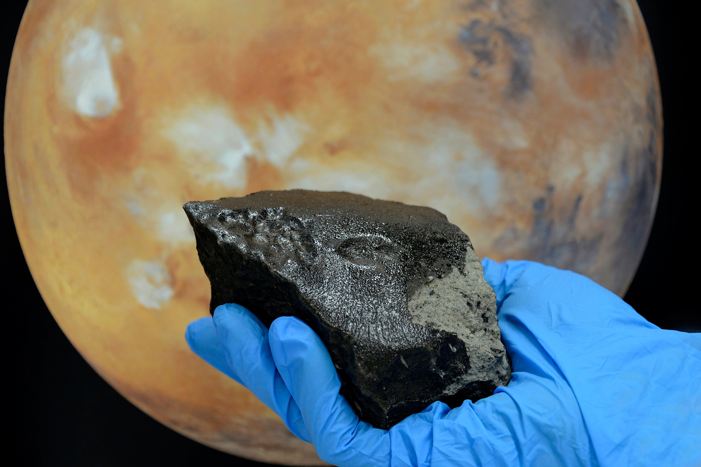 Meteoryt marsjański zawiera szeroką gamę związków organicznych