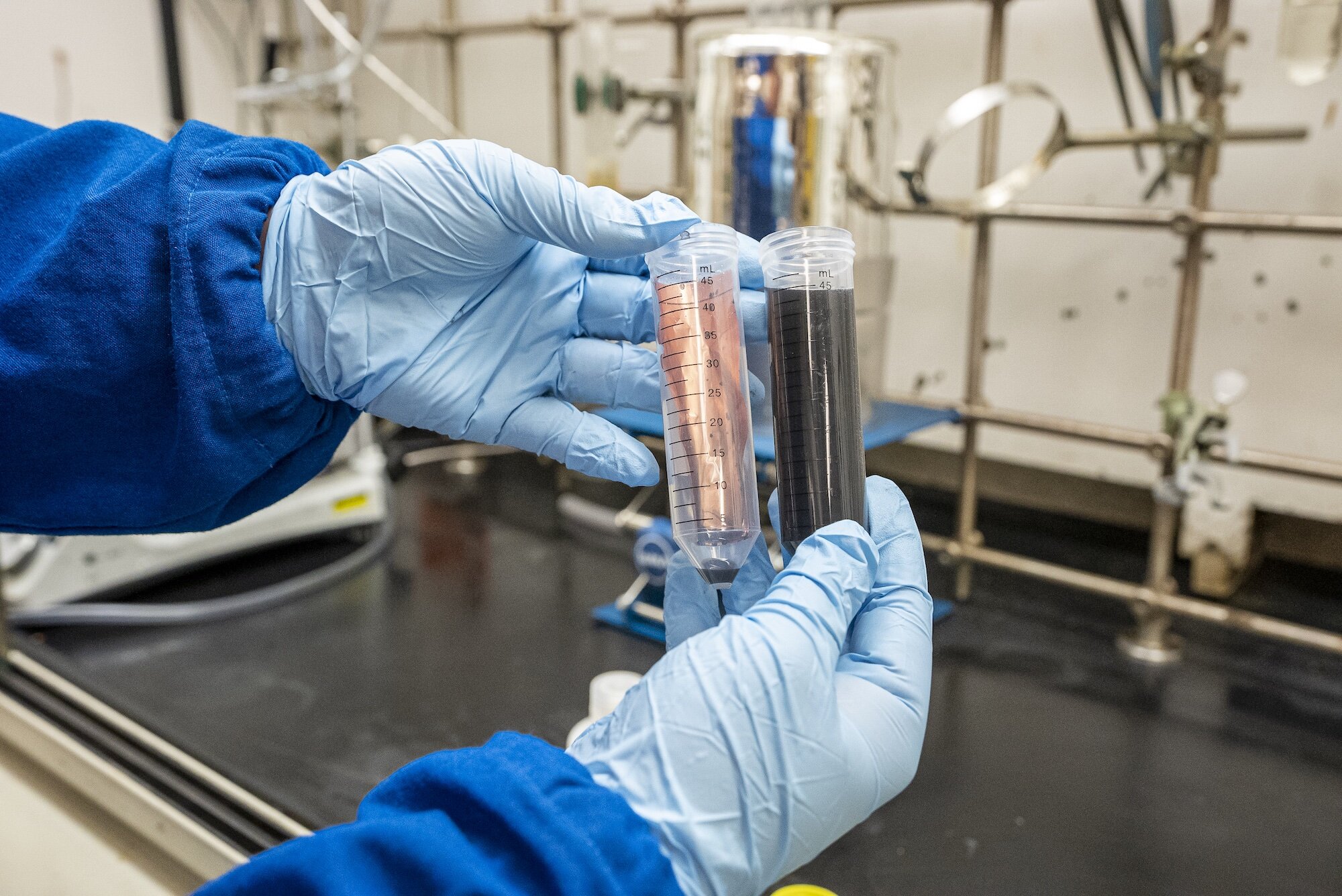 New material makes recycling a wide range of batteries simple and economical