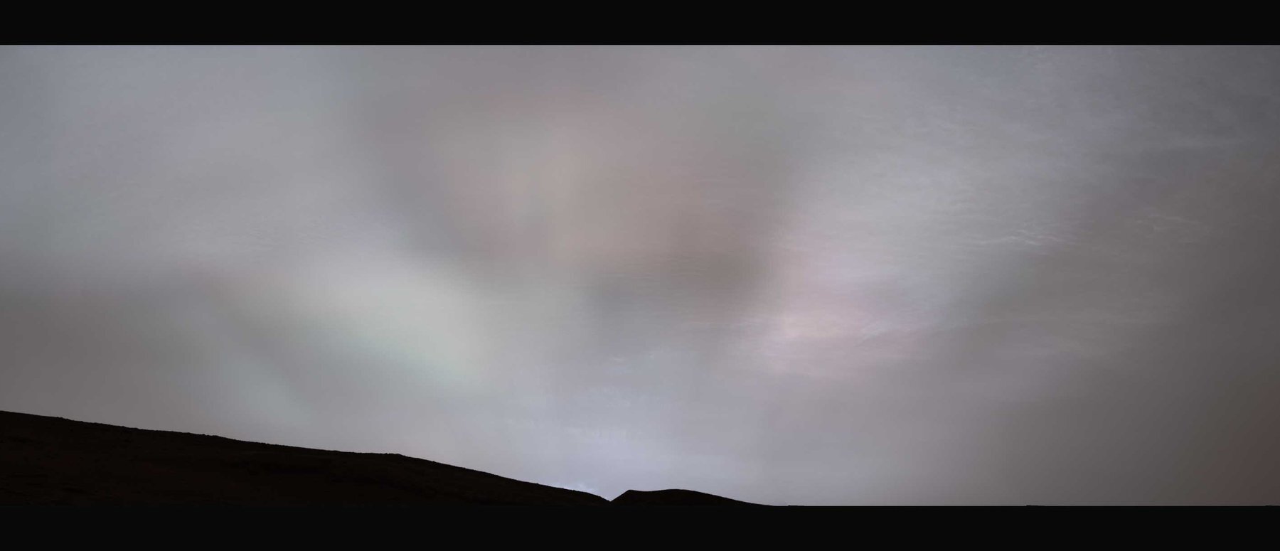 El rover Curiosity Mars de la NASA capturó estos "rayos de sol" brillando a través de las nubes al atardecer del 2 de febrero de 2023, el día 3730 marciano, o sol, de la misión. Era la primera vez que los rayos del sol, también conocidos como rayos crepusculares, se veían con tanta claridad en Marte. Crédito: NASA/JPL-Caltech/MSSS
