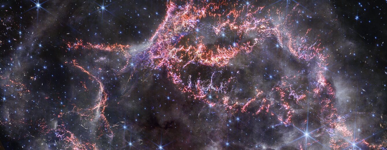 NASA's Webb Captures an Ethereal View of NGC 346 - NASA