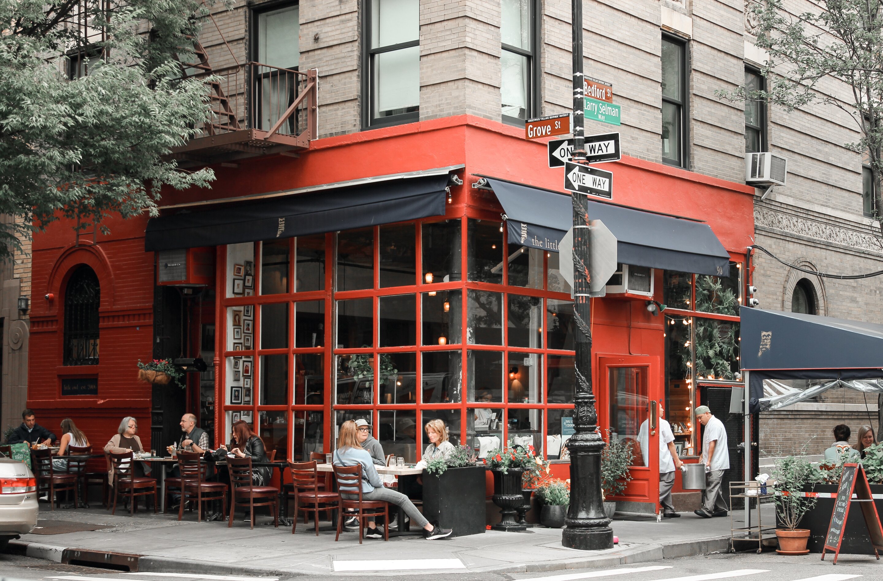 Rating platforms drive sales at tourist-area NYC eateries
