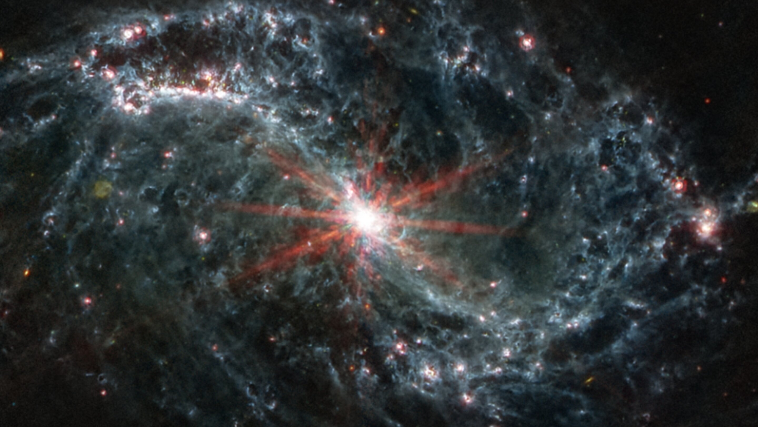 Naukowcy uchwycili wczesne etapy formowania się gwiazd z danych JWST