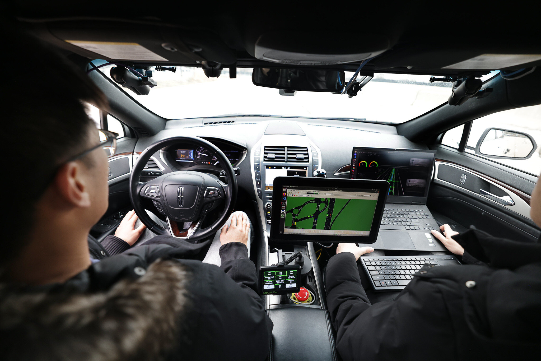 Simulated terrible drivers cut the time and cost of AV testing by a factor of one thousand