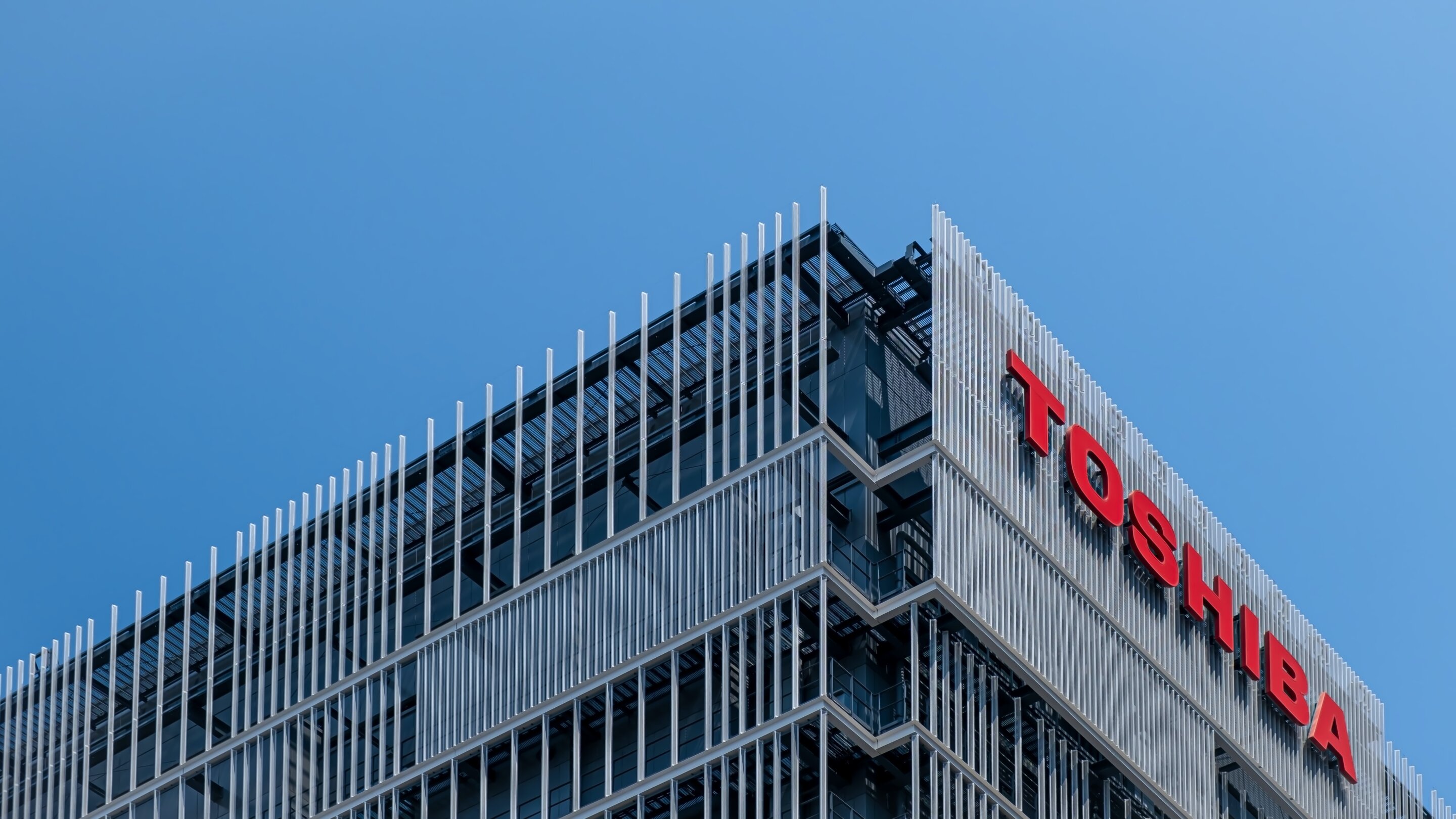 Toshiba posts 35% decline in full-year net profit